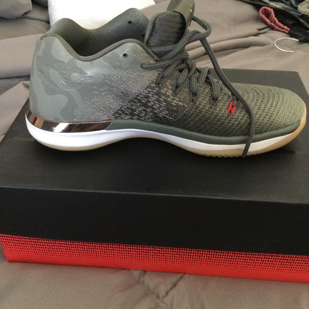 Air Jordan XXXI Low Green and White